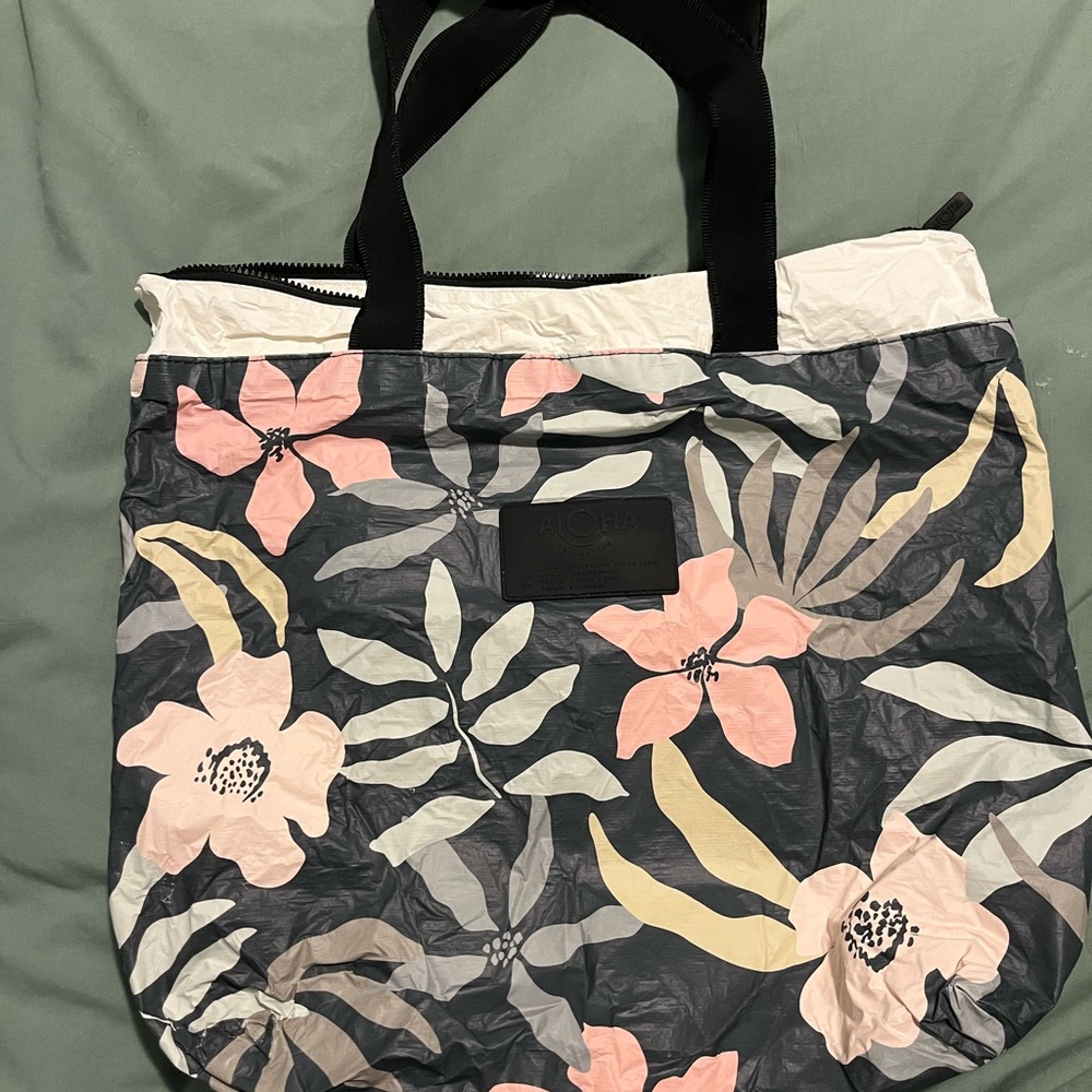 Aloha collection tote